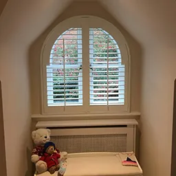 oval shutter