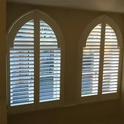 2 shutters side to side