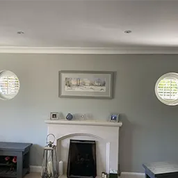2 small circle shutters